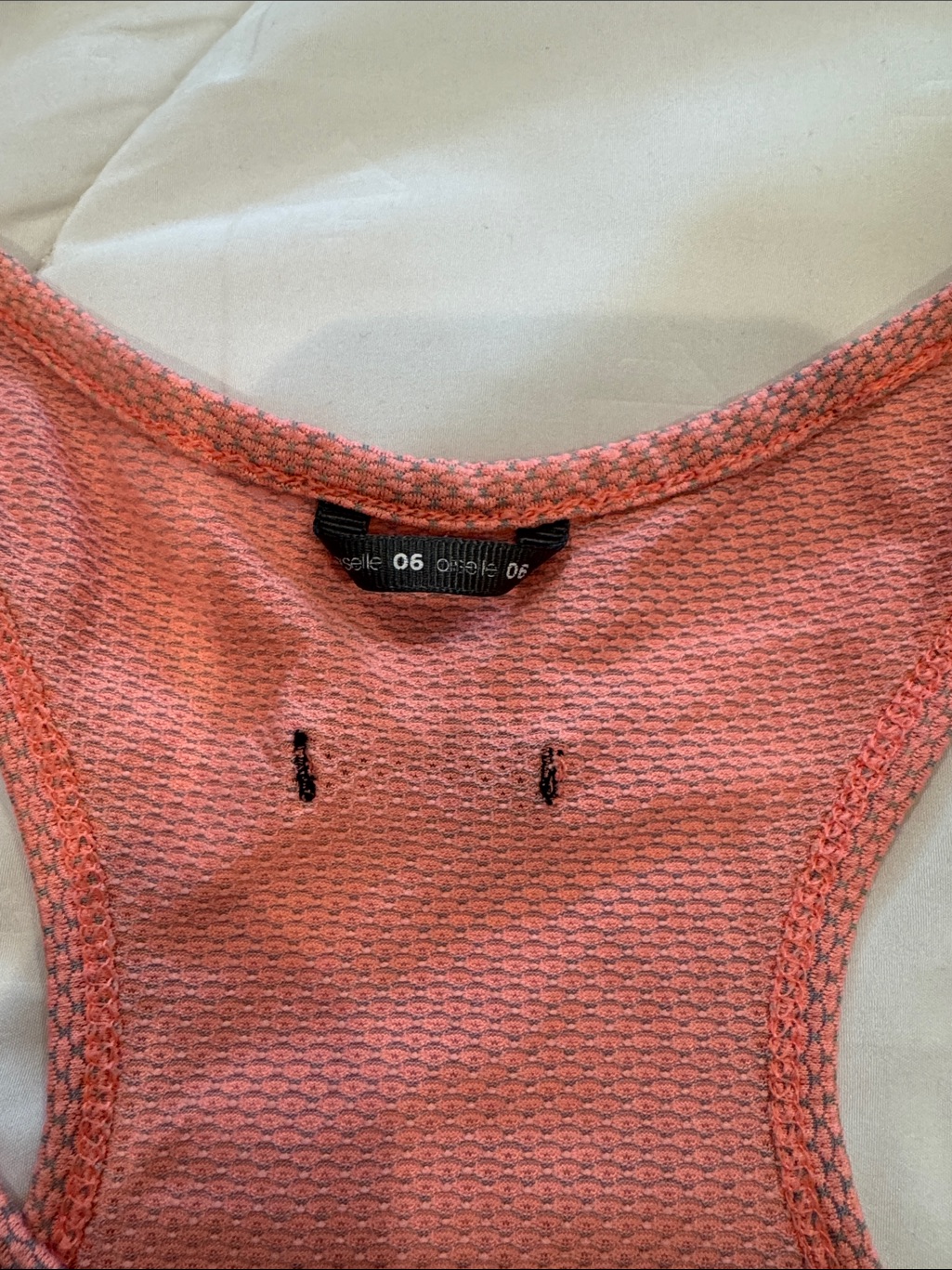 Oiselle Flyout Tank — image 2 of 4